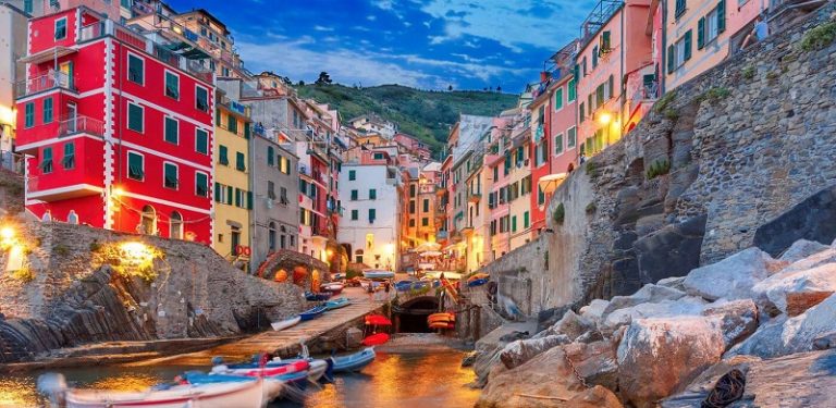 10 Most Romantic Italian Phrases That You Can Use
