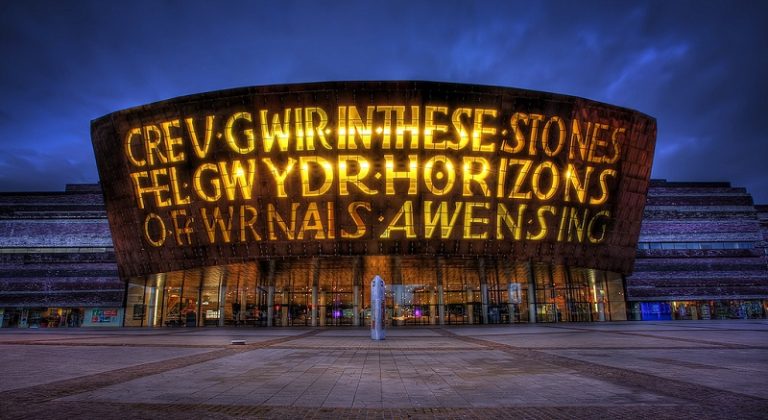 best places to visit in cardiff at night