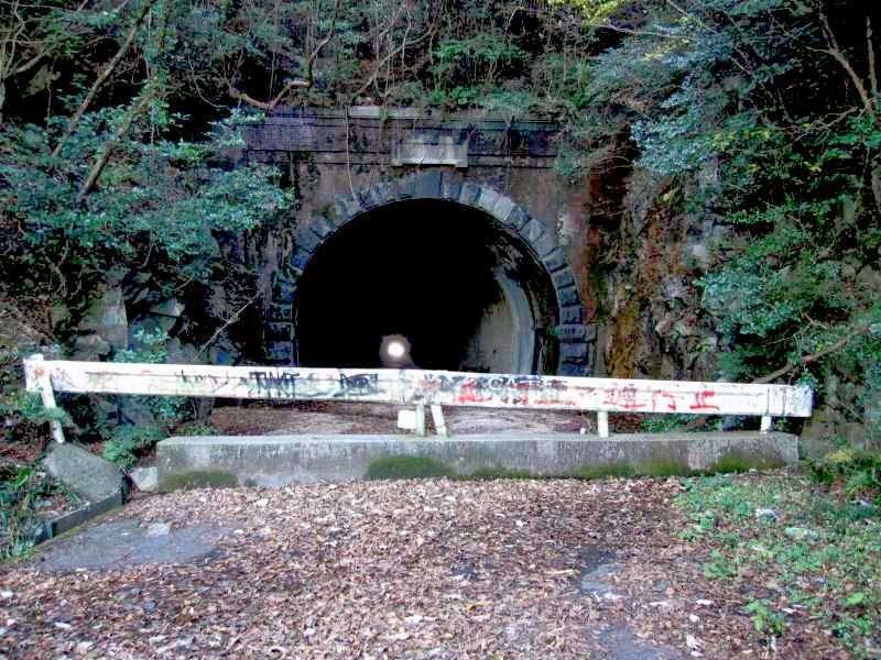 Old-Chusetsu-Tunnel-1