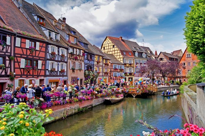 10 Incredibly Beautiful Towns to Add to Bucket List In Europe