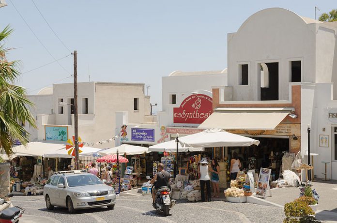 Shopping Santorini