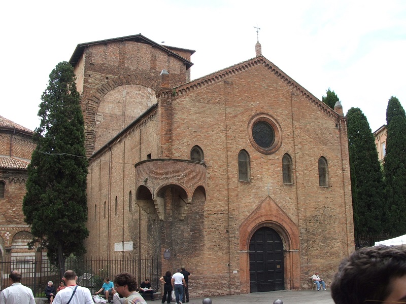 Seven churches. Болонья Церковь Сан Стефано. Санто-Стефано (Болонья). Базилика Санто Стефано. Православная Церковь в Болонии.