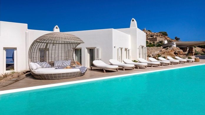 What You Need to Know About Mykonos Paradise Beach! villa-vip-tourlos-mykonos